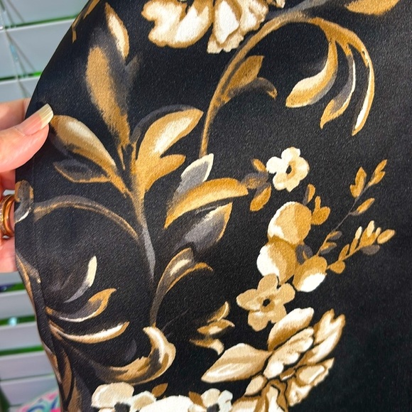 WHBM satiny feel black skirt with baroque floral sides - Picture 2 of 6